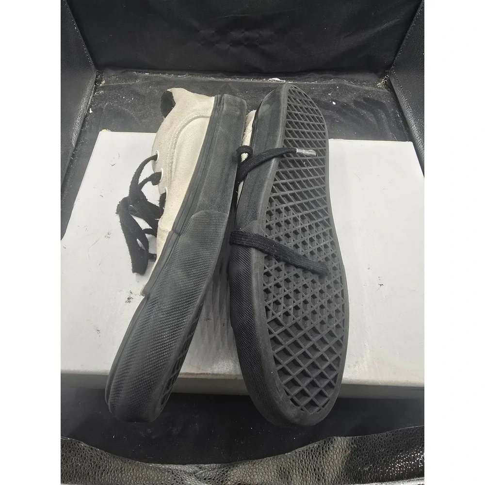 Men sneakers